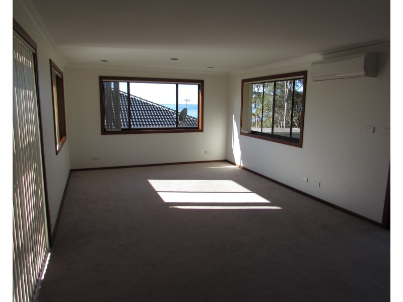 8 Woods Place, North Narooma NSW 2546