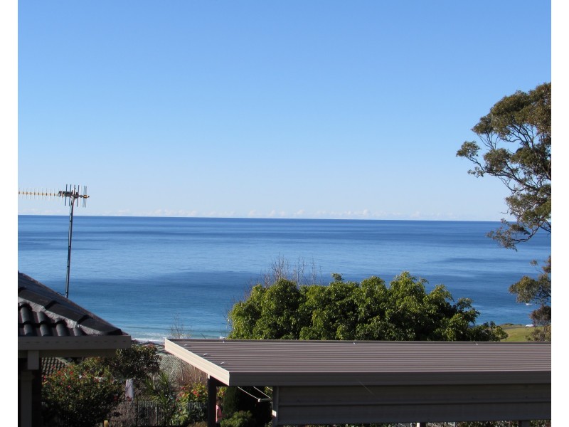 8 Woods Place, North Narooma NSW 2546