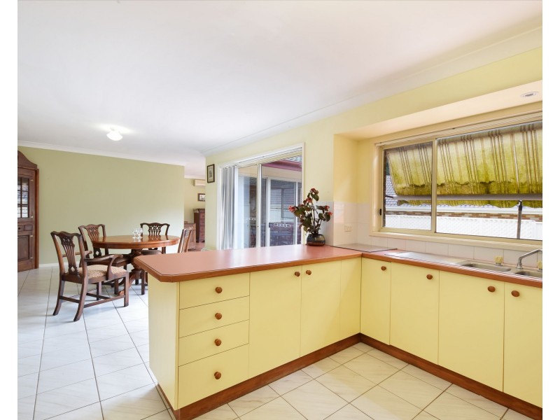 16 Mummaga Lake Drive, Dalmeny NSW 2546