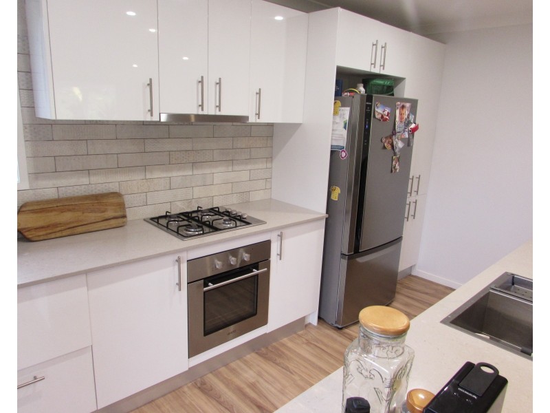 9 Yabbarra Drive, Dalmeny NSW 2546