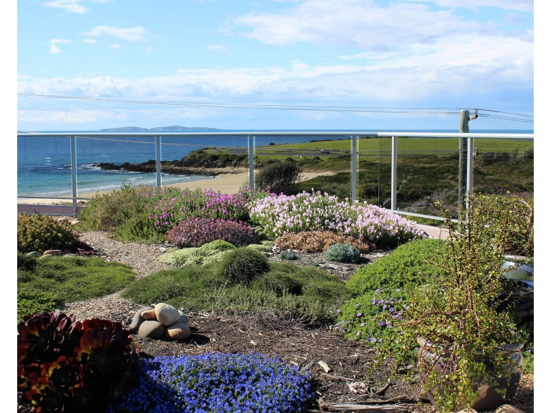 103 Dalmeny Drive, Kianga NSW 2546