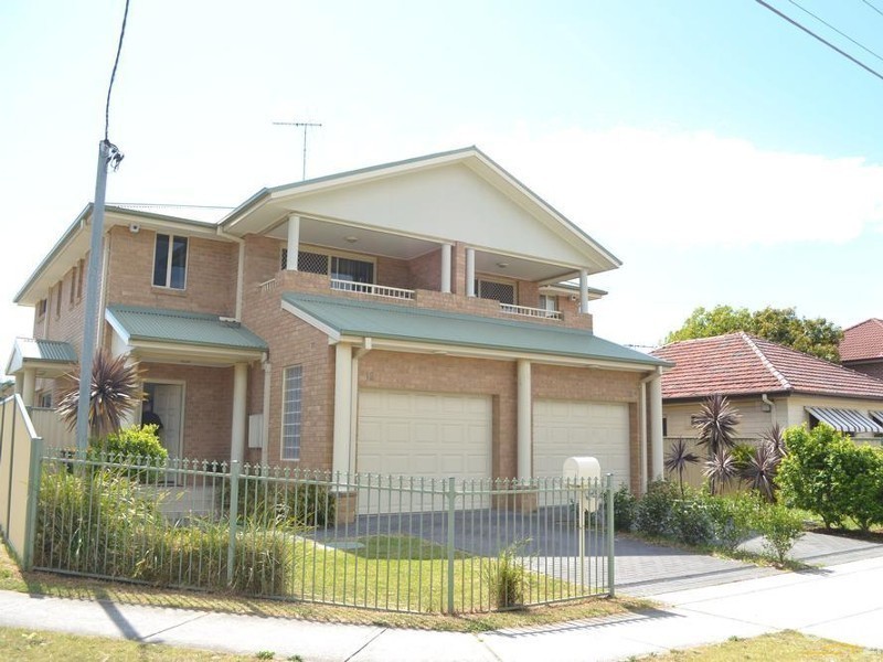 12 /12A Dampier Street, Chifley NSW 2036