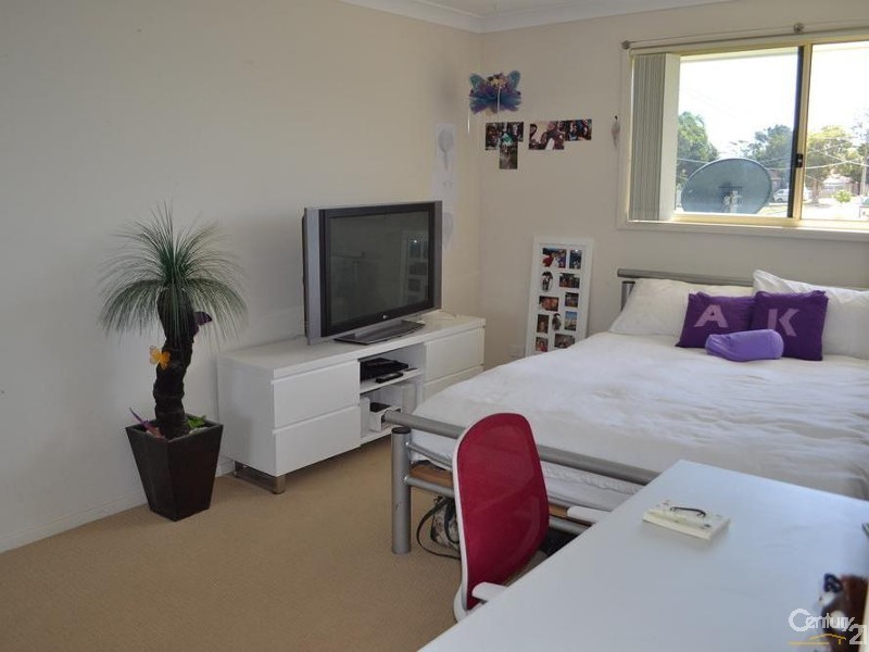 12 /12A Dampier Street, Chifley NSW 2036