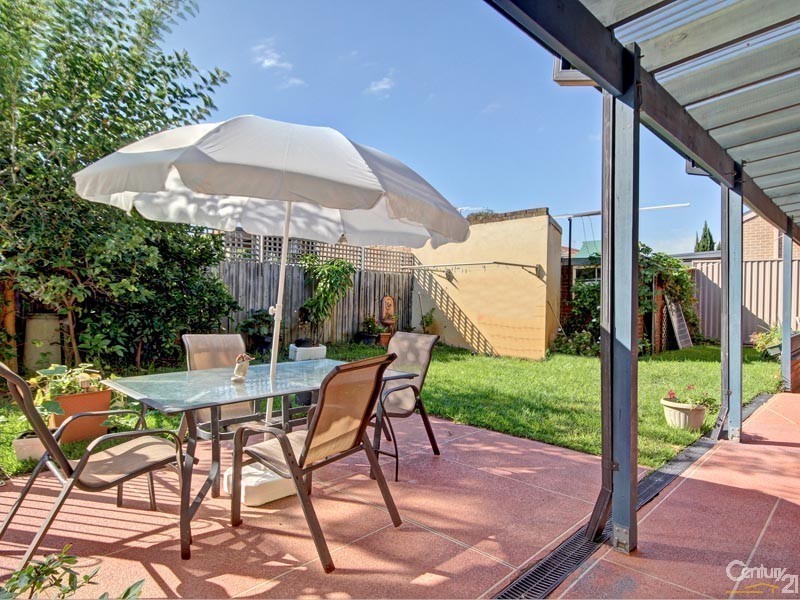 2e Chuter Avenue, Monterey NSW 2217