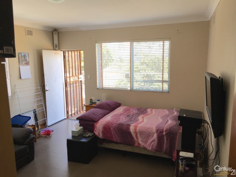 Rear 36 Mawson Parade, Chifley NSW 2036