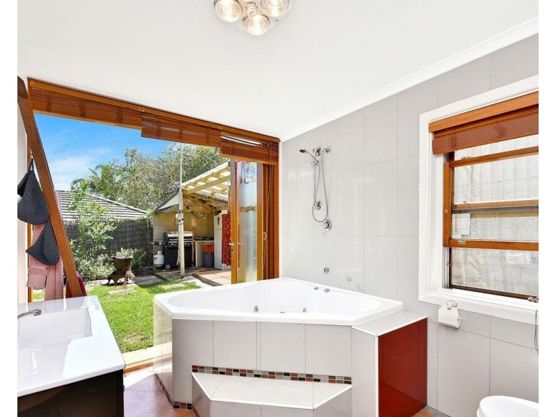 52 Mirrabooka Crescent, Little Bay NSW 2036