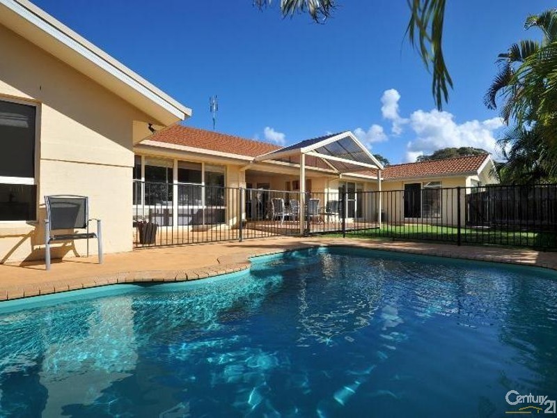 23 Bluewater Place, Sapphire Beach NSW 2450