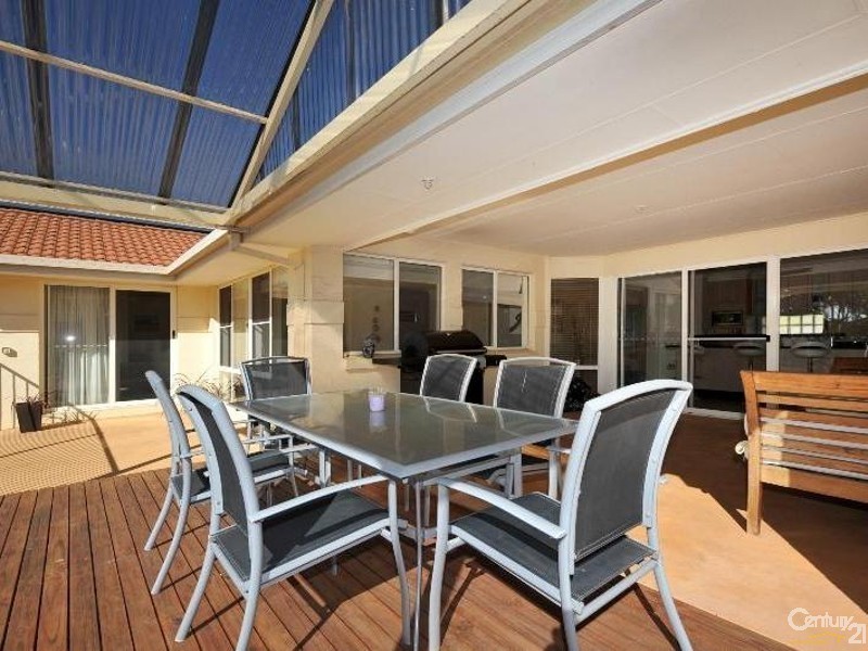 23 Bluewater Place, Sapphire Beach NSW 2450