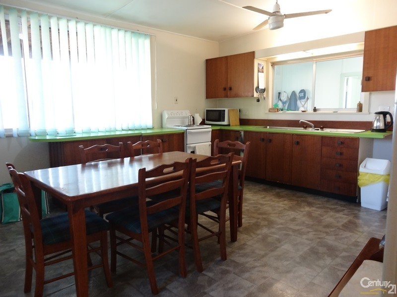 2 Comlaroi Street, Urunga NSW 2455