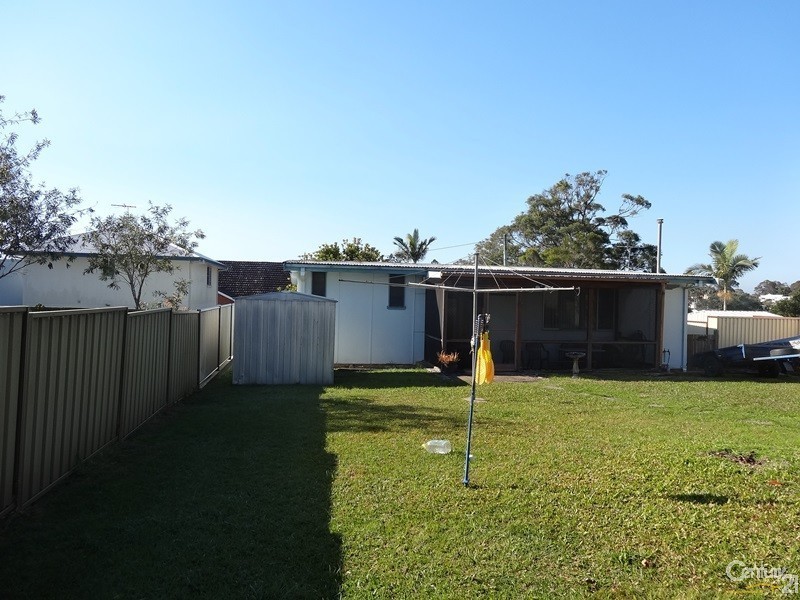 2 Comlaroi Street, Urunga NSW 2455