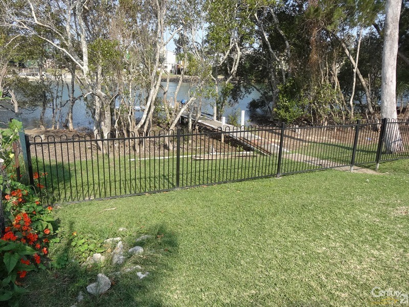 16 Island Place, Urunga NSW 2455