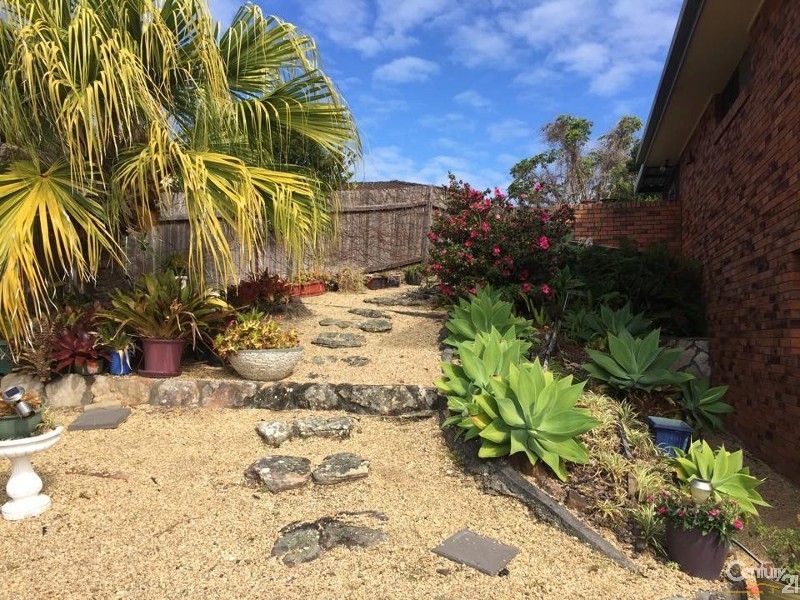 16 Tambar Place, Urunga NSW 2455