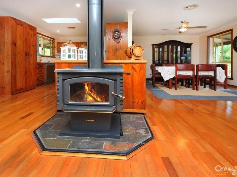 10 Riverside Drive, Urunga NSW 2455