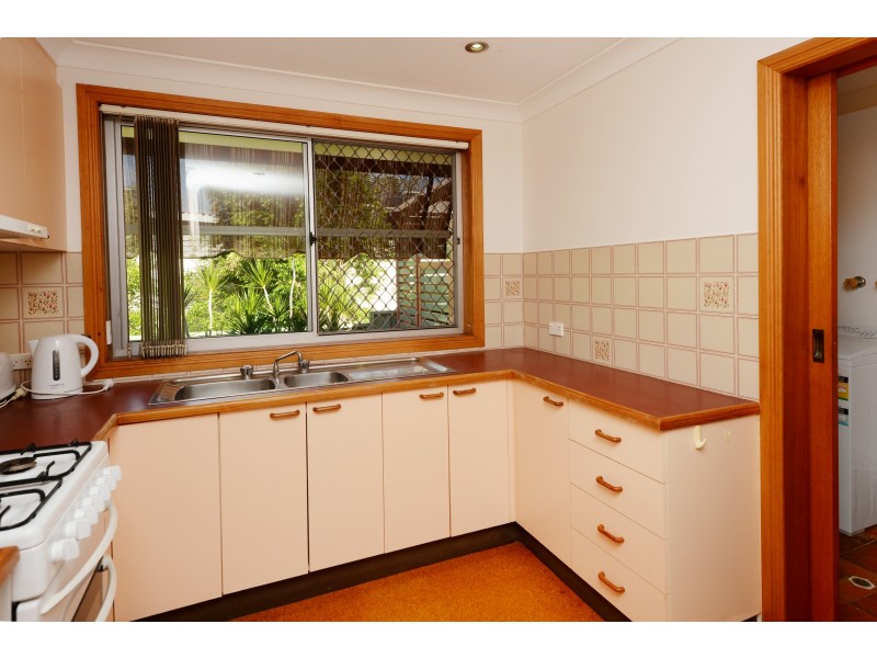 2/24 Eleventh Avenue, Sawtell NSW 2452