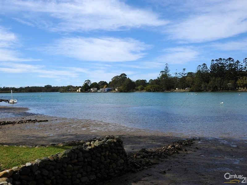 12 Vernon Crescent, Urunga NSW 2455