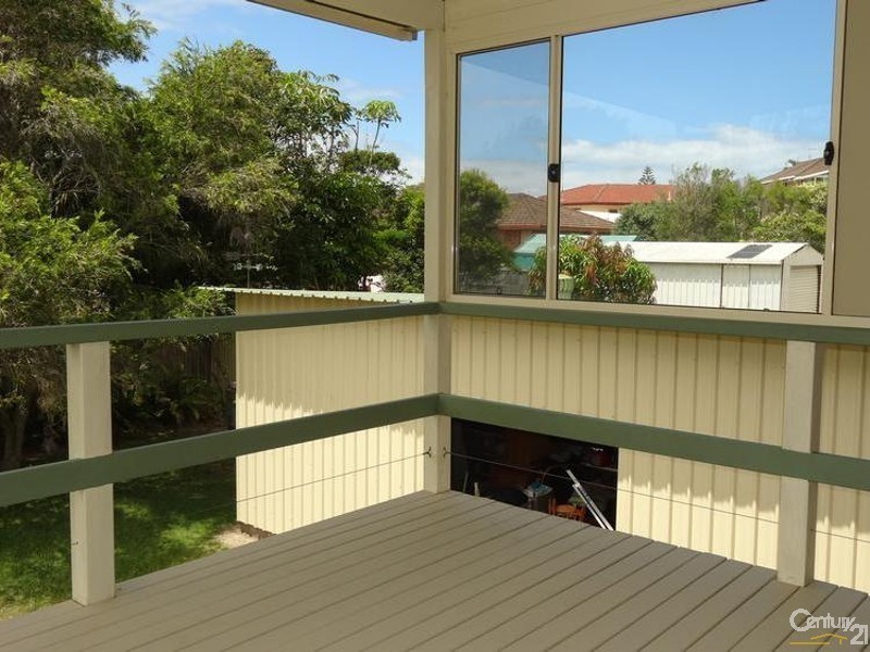 12 Ti Tree Road, Sandy Beach NSW 2456