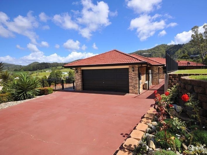 99 Roselands Drive, Coffs Harbour NSW 2450
