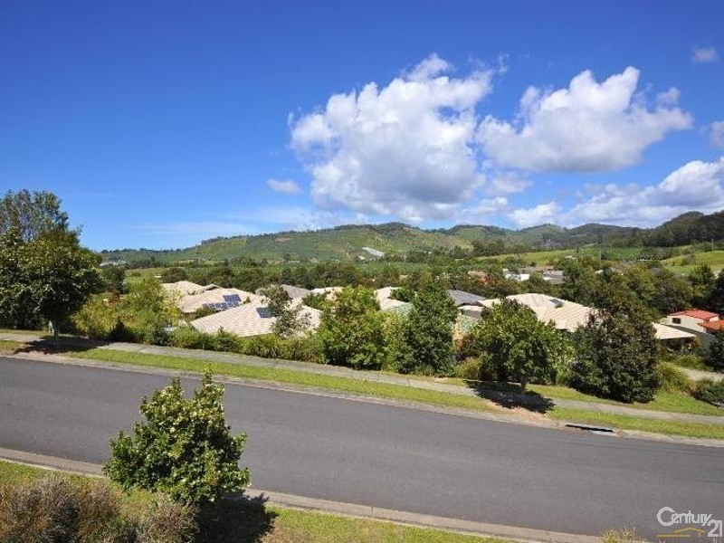 99 Roselands Drive, Coffs Harbour NSW 2450