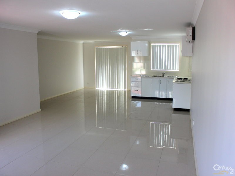 3/2 Literature Place, Blackett NSW 2770