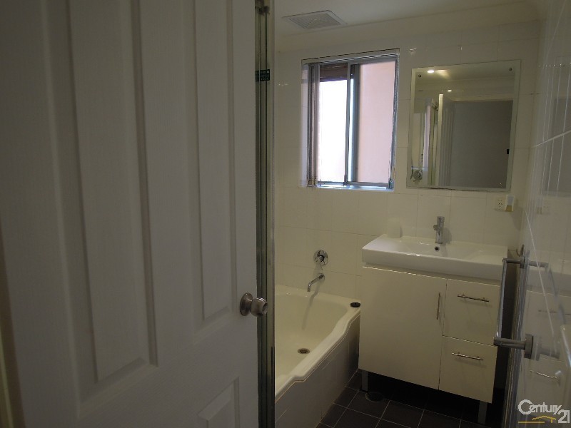 13 11-13 Curtis Street, Caringbah NSW 2229