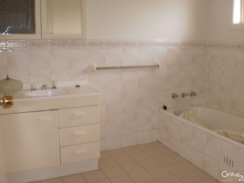 2/229 Port Hacking Road, Miranda NSW 2228