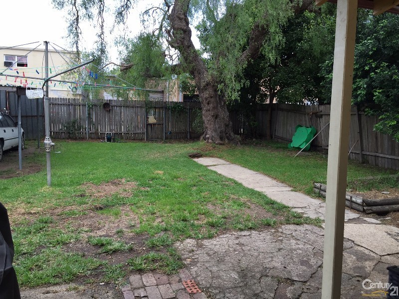 22 Robertson Street, Sutherland NSW 2232