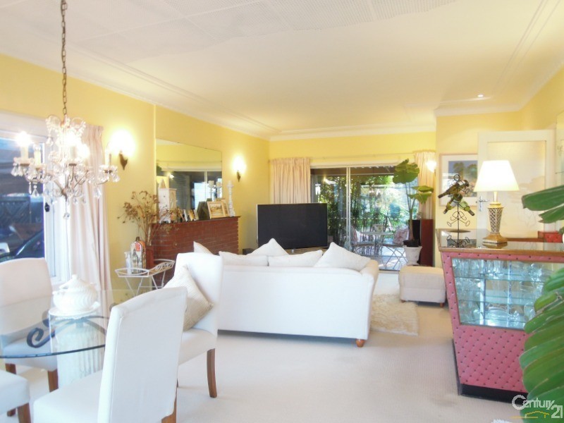 136 Willarong Road, Caringbah NSW 2229