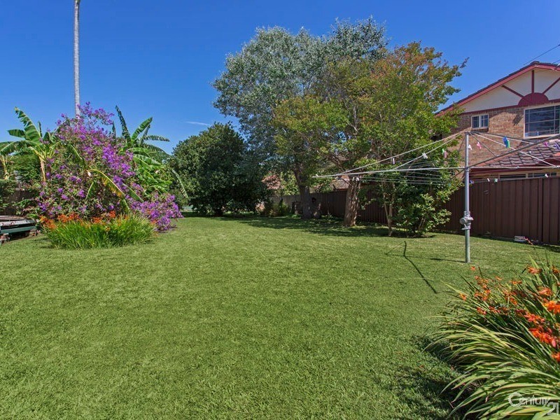 11 Nullaburra Road, Caringbah NSW 2229