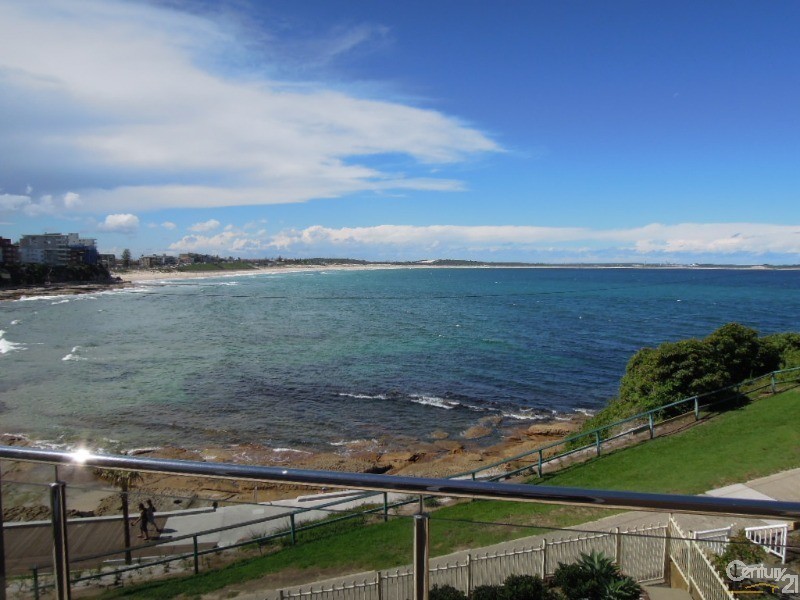 9a Mentone Avenue, Cronulla NSW 2230