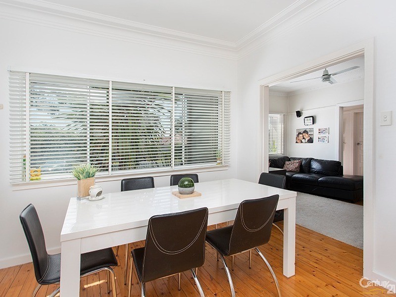 18 Pacific Street, Caringbah South NSW 2229