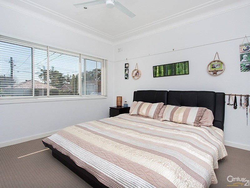 18 Pacific Street, Caringbah South NSW 2229
