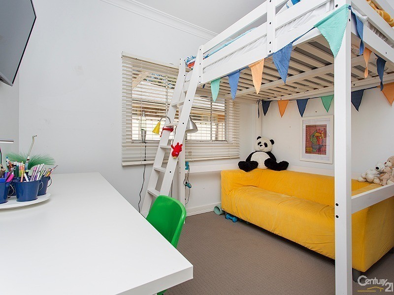 18 Pacific Street, Caringbah South NSW 2229