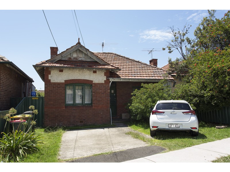 5 Adelong Street, Sutherland NSW 2232