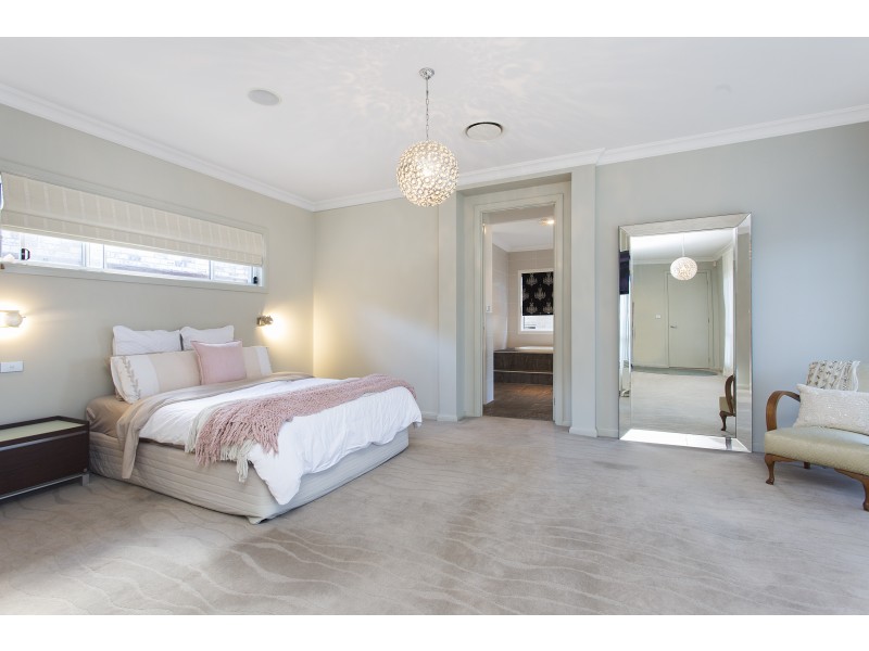 17 Raglan Road, Miranda NSW 2228
