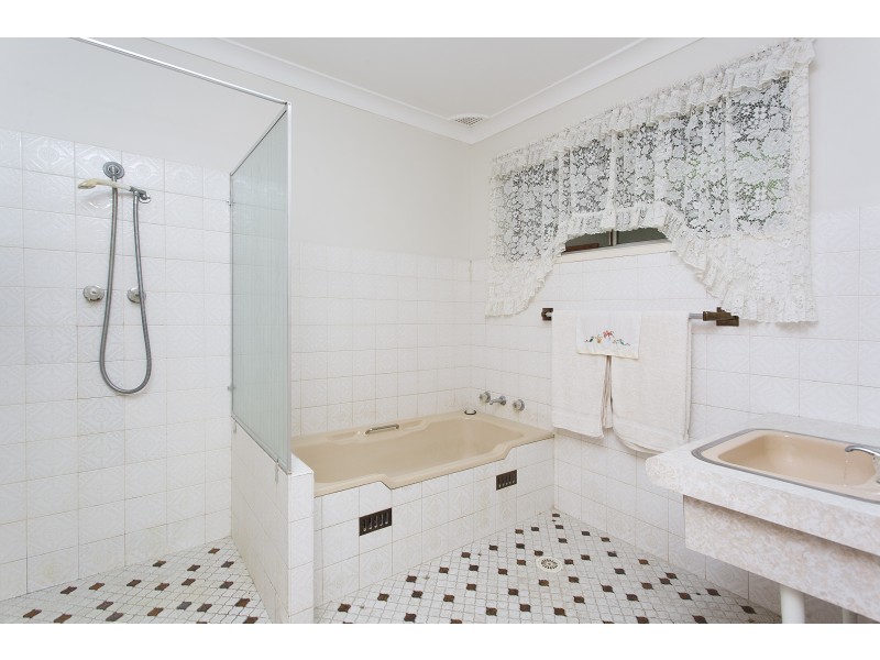 8 Bulimba Avenue, Kareela NSW 2232
