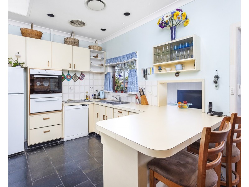 5 Douglas Place, Miranda NSW 2228