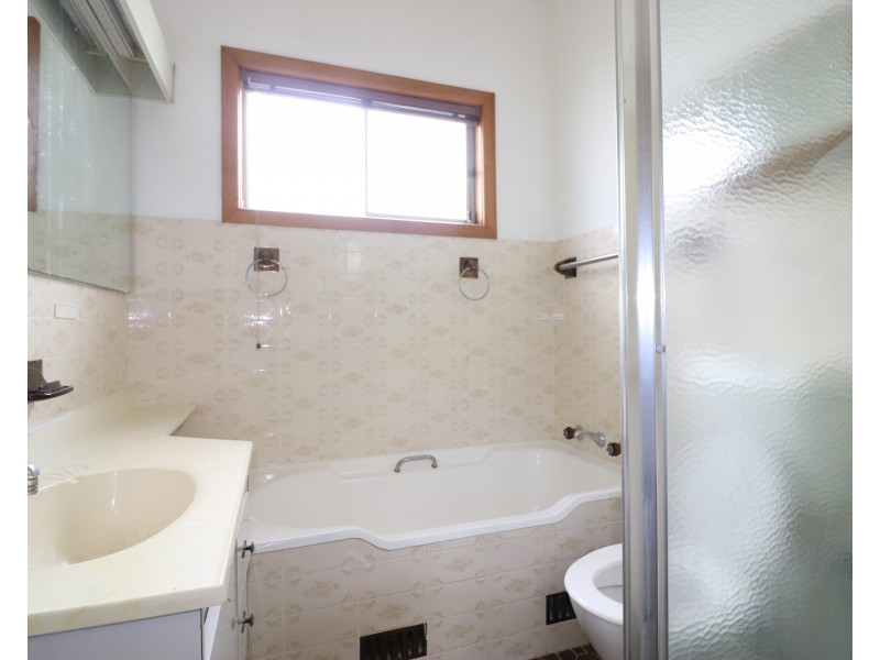 62 Forest Road, Miranda NSW 2228