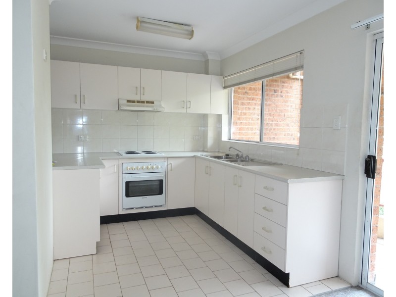 8/58 Glencoe Street, Sutherland NSW 2232