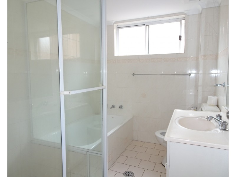 8/58 Glencoe Street, Sutherland NSW 2232