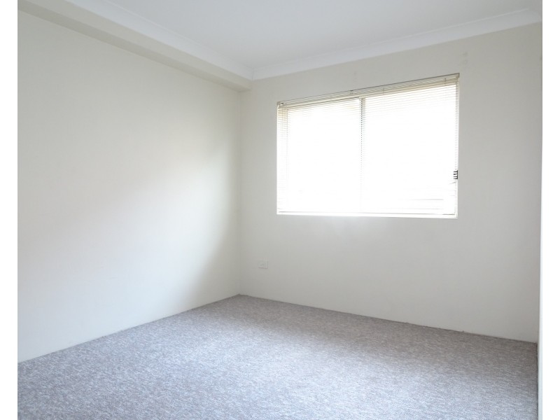 8/58 Glencoe Street, Sutherland NSW 2232