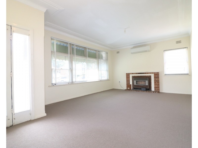 8 Mooki Street, Miranda NSW 2228