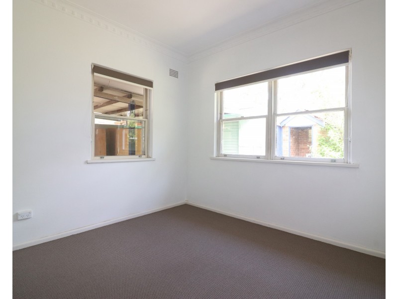 8 Mooki Street, Miranda NSW 2228