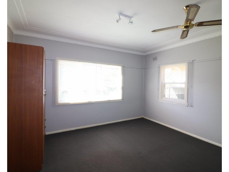 17 Milner Avenue, Kirrawee NSW 2232