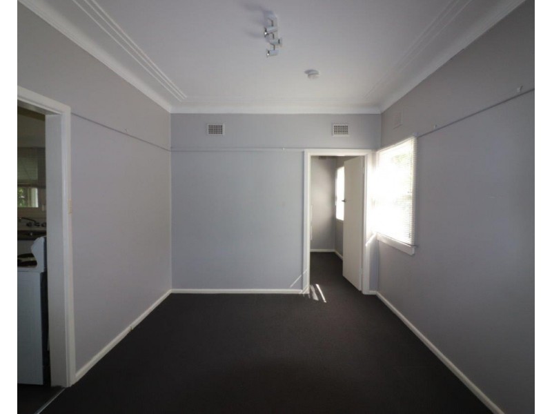 17 Milner Avenue, Kirrawee NSW 2232