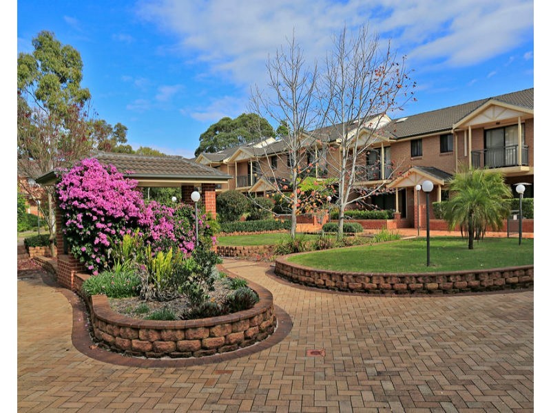 31/8  Warumbi Ave, Miranda NSW 2228