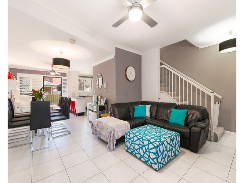 31/8  Warumbi Ave, Miranda NSW 2228