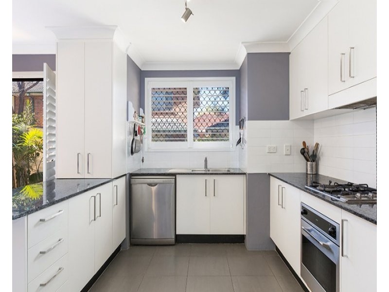 31/8  Warumbi Ave, Miranda NSW 2228