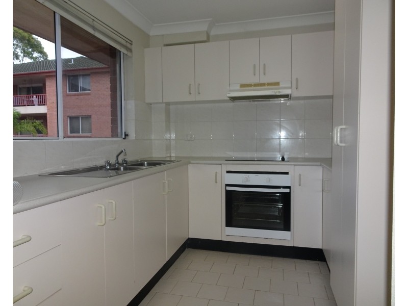 23/58 Glencoe St, Sutherland NSW 2232