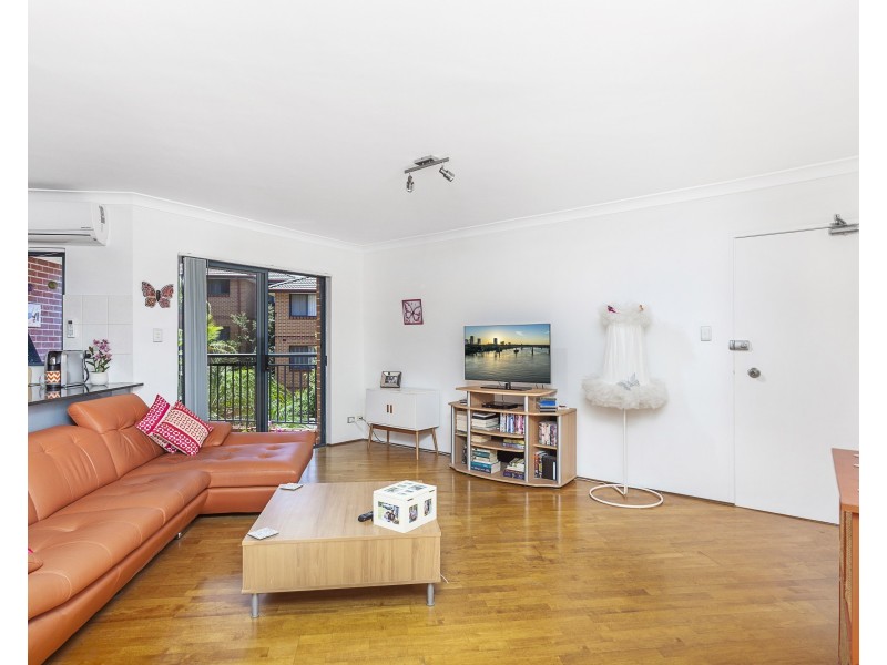 24/12-14  Clubb Crescent, Miranda NSW 2228