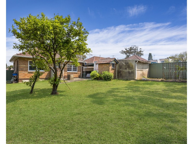 8 Mooki Street, Miranda NSW 2228